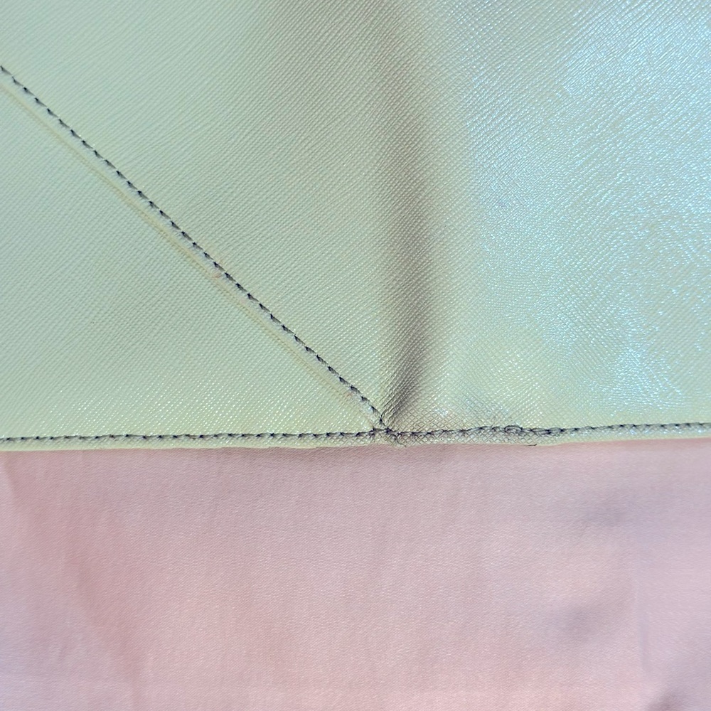 Vintage Tori Burch Envelope Clutch in Pale Green - Picture 9 of 10